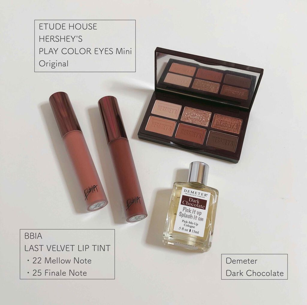 【Valentine's Day Makeup🍫💌♥️】


バレンタインなので
ETUDE HOUSEのHERSHEY'Sコラボの
アイシャドウパレットを使って
チョコレートを意識して
メイクしてみました🍫


【アイメイク🍫】
