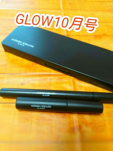 
⚠※3枚目に目の写真が載っています。



GLOW 10月号を購入しました。
10色パレット + アイブロウリキッド + アイブロウマスカラ(透明)の3点が付録の1,150円です。



パレットの