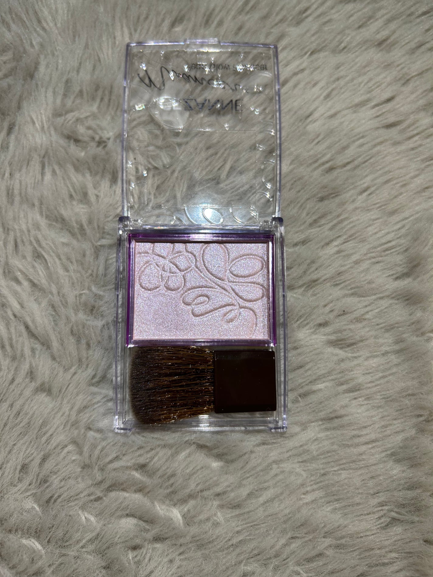 パールグロウニュアンサー/CEZANNE/パウダーハイライトを使ったクチコミ(3枚目)