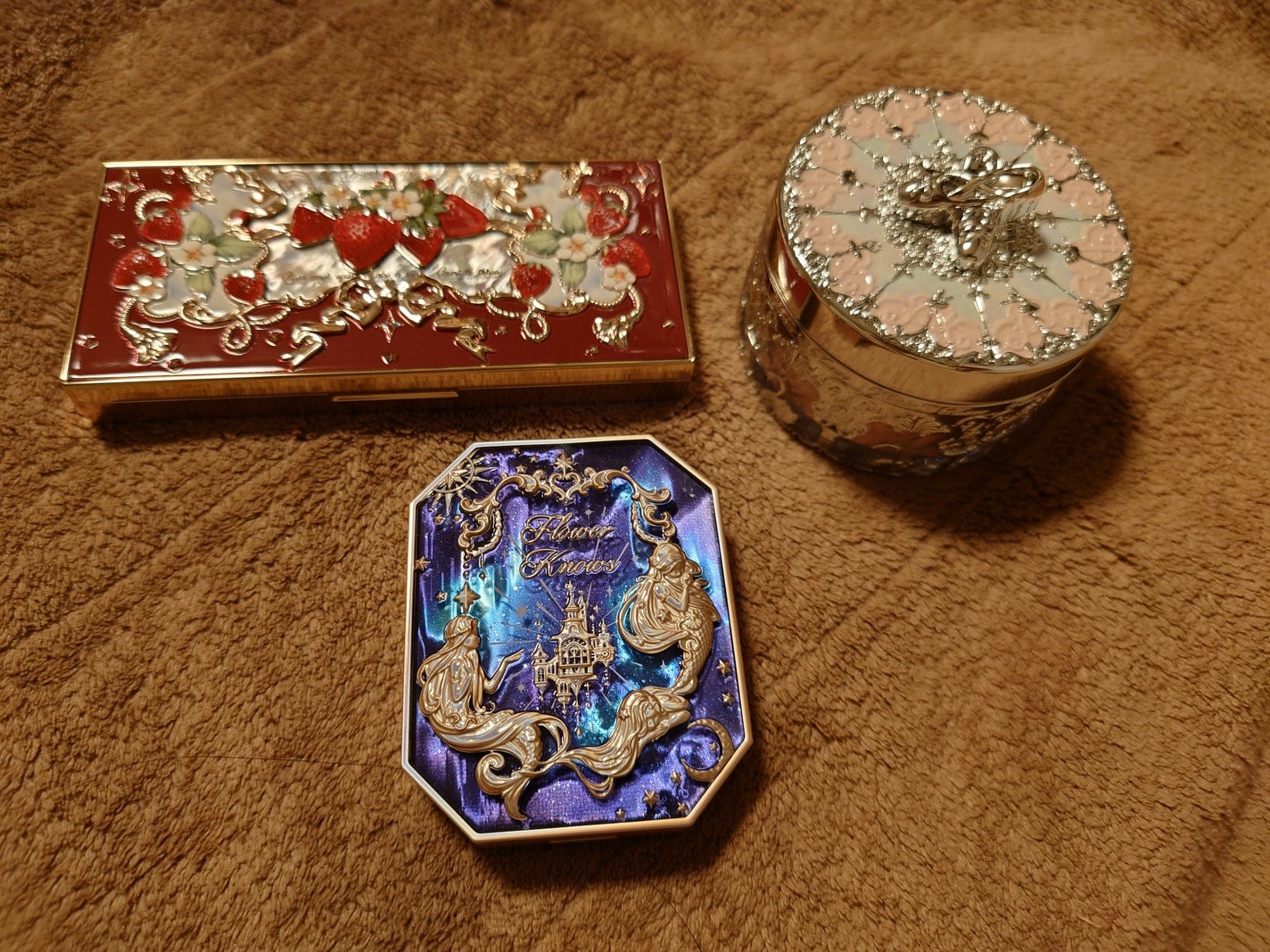 ストロベリーロココ アイシャドウパレット/FlowerKnows/アイシャドウパレットを使ったクチコミ(1枚目)