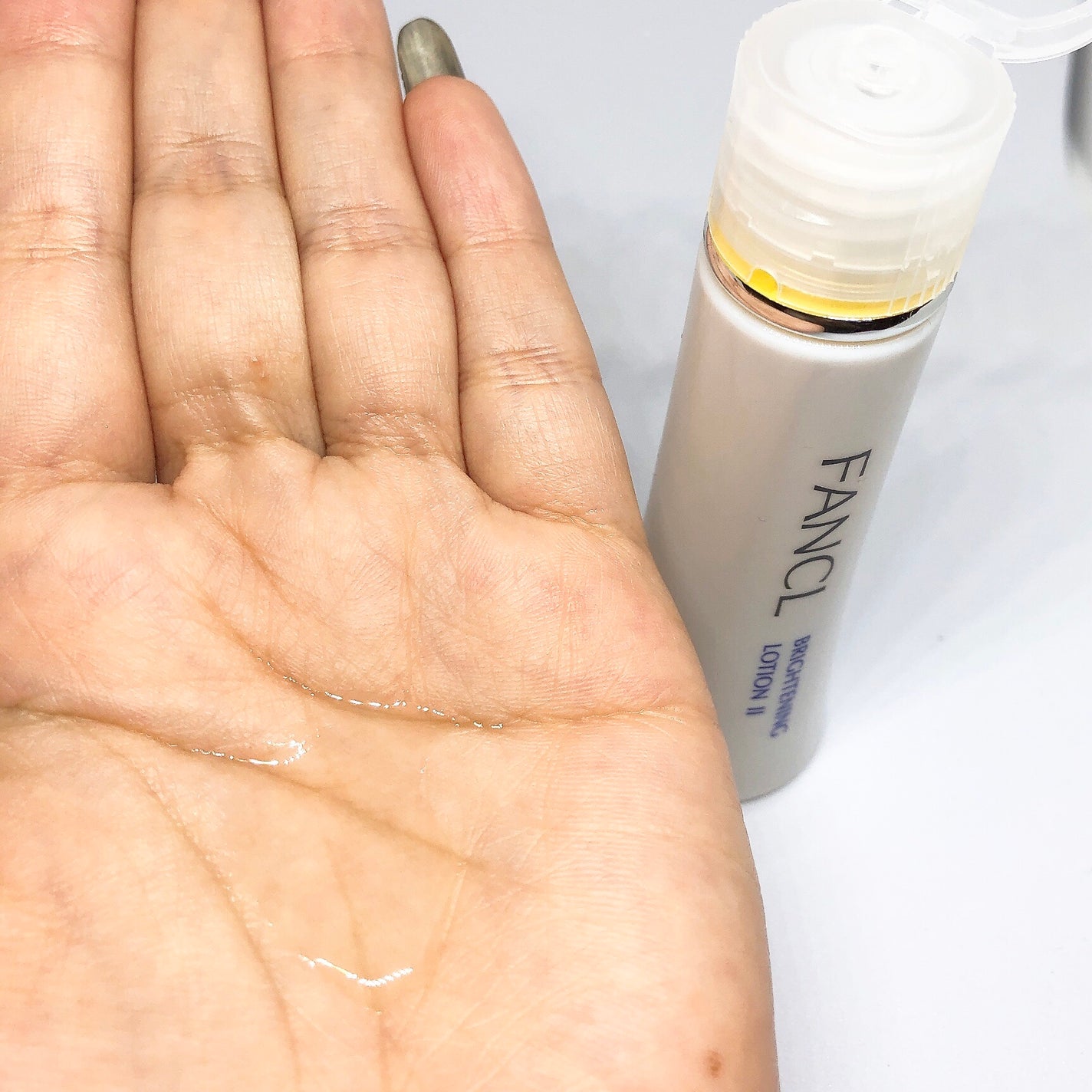 ブライトニング 化粧液 II しっとり<医薬部外品>/ファンケル/化粧水を使ったクチコミ(2枚目)