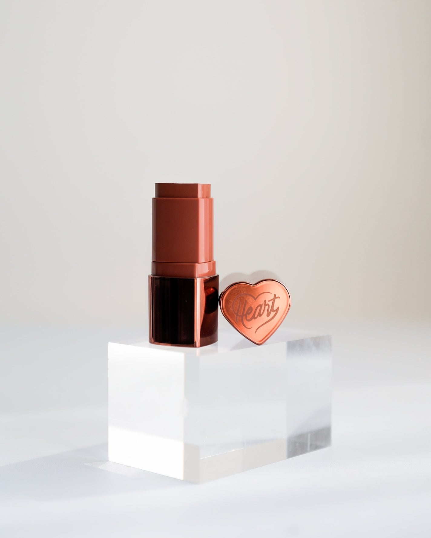 *nico* on LIPS 「・可愛くてパケ買いしちゃう❤️ハート型のチークだよ✨touch..」(1枚目)