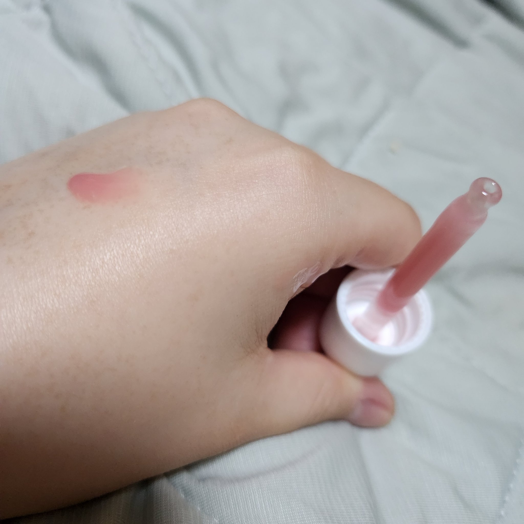 PDRNピンクアンプル PDRN 10,000ppm配合/MEDICUBE/美容液を使ったクチコミ（3枚目）