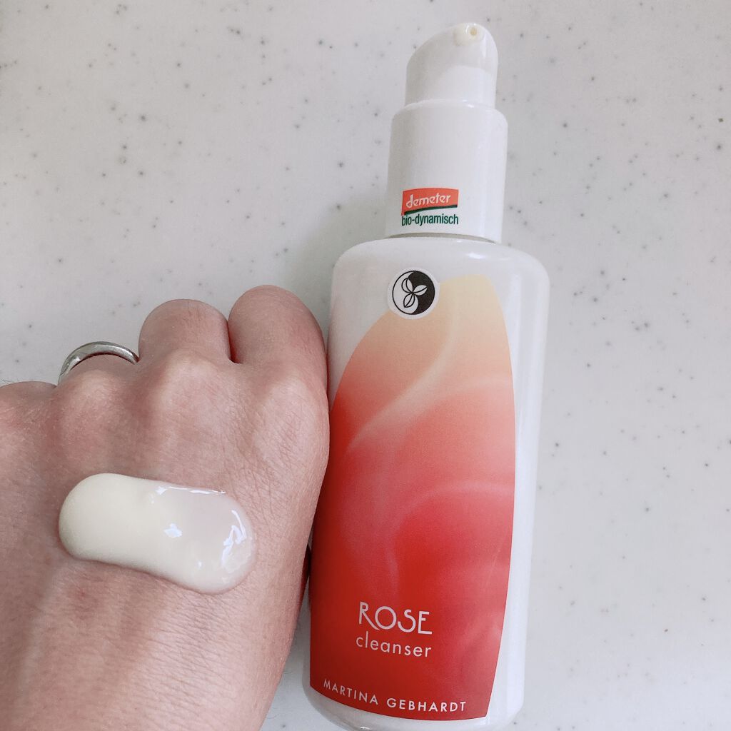 マルティナ オーガニックスキンケア ローズクレンジングミルクのクチコミ「朝はミルククレンジング一択！
マルティナはクレンジングから使い始めました。
乾燥肌なので、ロー.....」（2枚目）