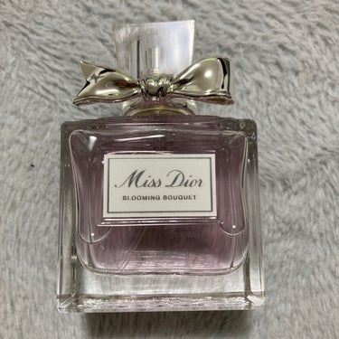 Dior ブルーミングブーケ
ローラーに比べると少し香りが違うけど、
買って良かった♡

ローラーはすぐ香りがなくなるからこーゆーの欲しかった(◍´꒳`◍) #初買いコスメ  #ヘビロテ選手紹介 