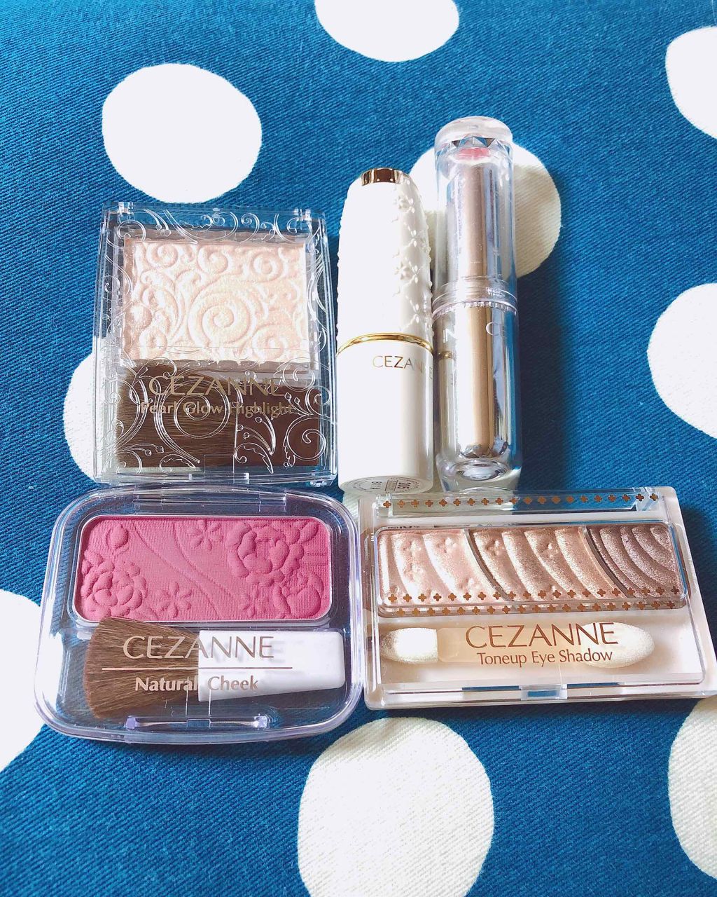 ラスティンググロスリップ/CEZANNE/口紅を使ったクチコミ（2枚目）