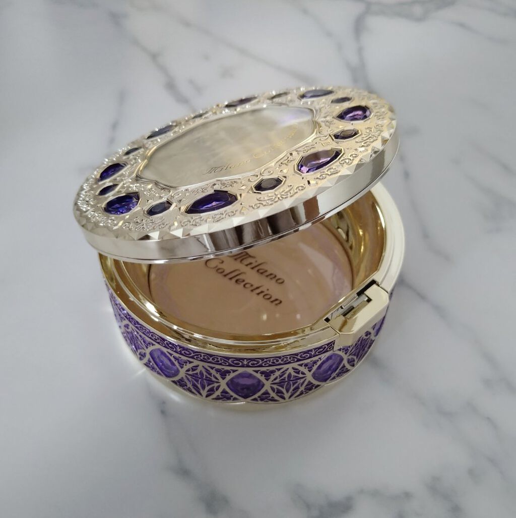 フェースアップパウダー ２０２２/ミラノコレクション/プレストパウダーを使ったクチコミ（2枚目）