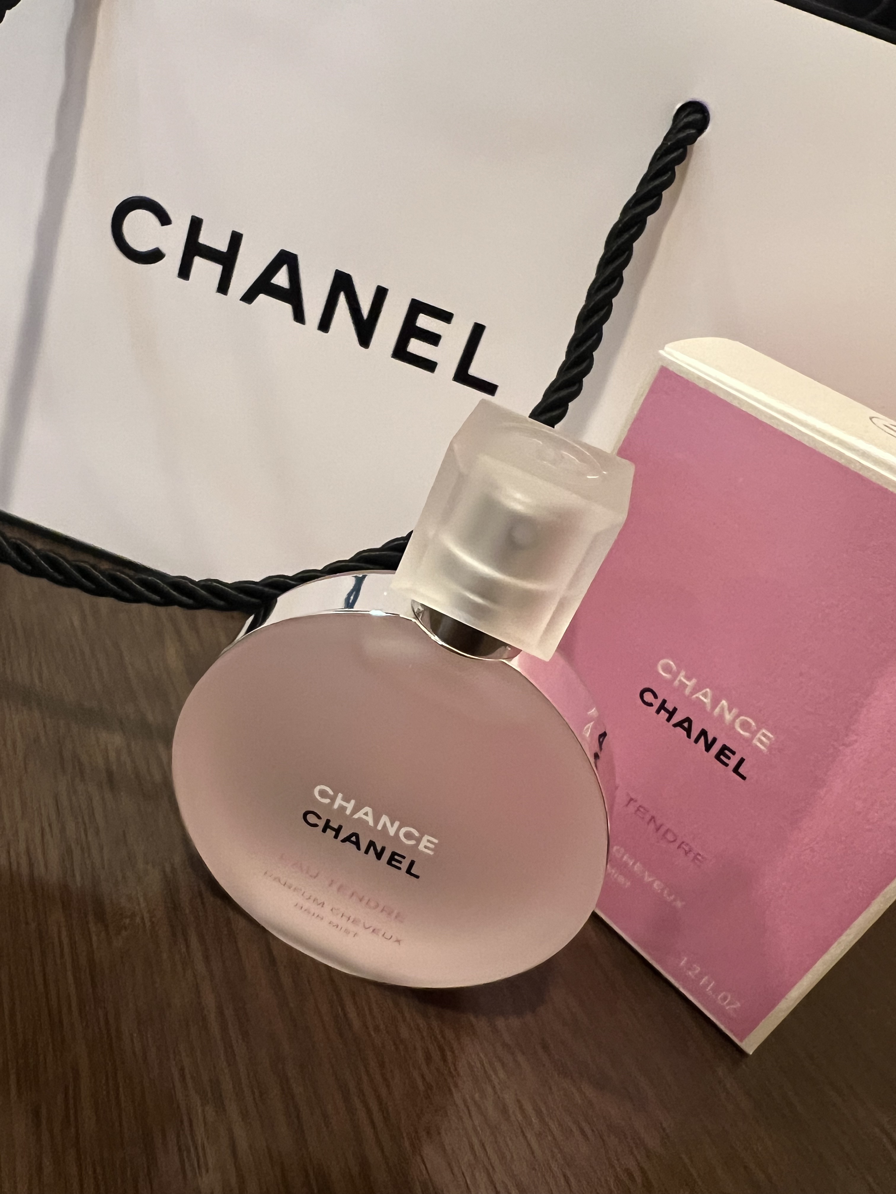 チャンス オー タンドゥル ヘア ミスト/CHANEL/ヘアミストを使ったクチコミ（2枚目）