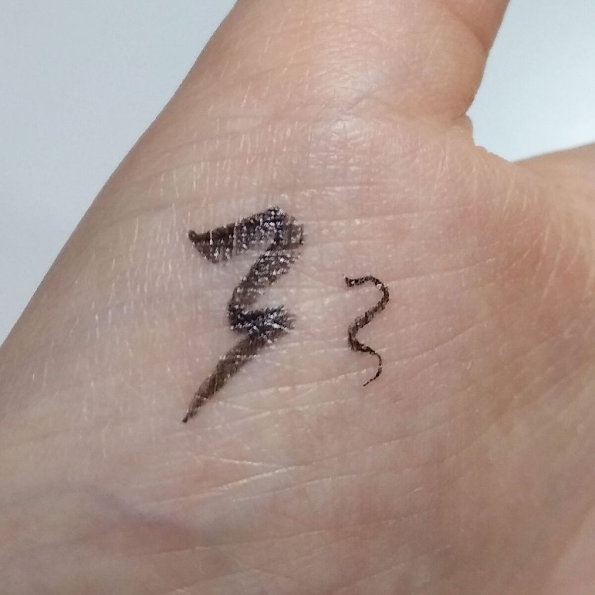 スムースリキッドアイライナー スーパーキープ 01 漆黒ブラック/ヒロインメイク/リキッドアイライナーを使ったクチコミ（3枚目）