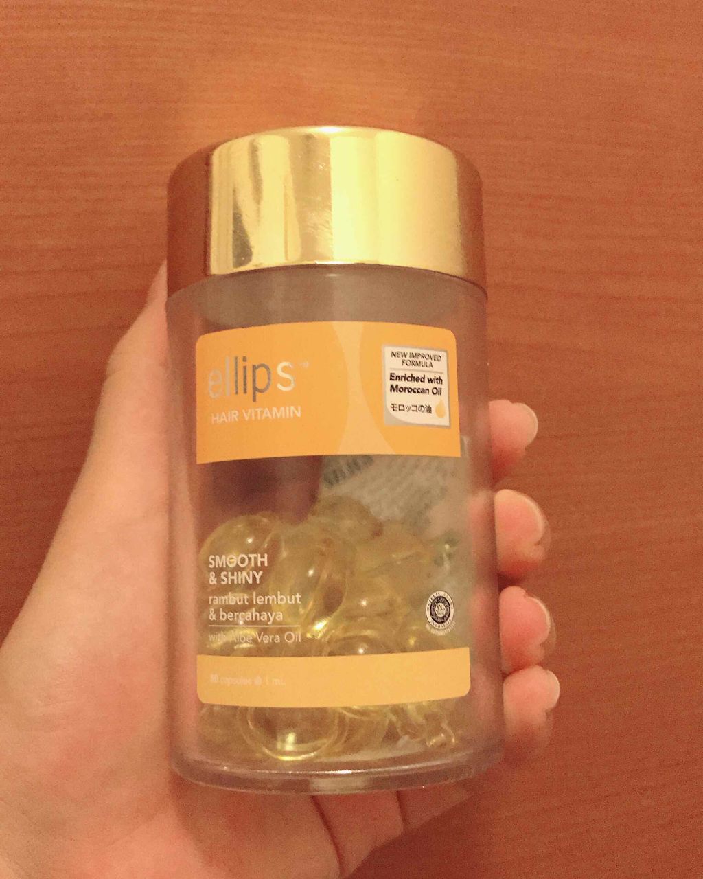 今回は、ヘアケア用品になります!!


突然ですが、わたしは、髪が長めで、いつもポニーテールをしています!!

でも、朝はほんとに忙しくて、１回でまとまってくれないと、いらいらします!!w
はやくまとまってほしい!!

そんな時に出会ったの