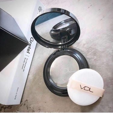 VDL EXPERT METAL CUSHION FOUNDATION (エキスパートメタルクッションファンデーション）  SPF50+ PA+++のクチコミ「VDLエクスパートメタルクッションファンデーション♡

リフィルとカバータイプのパフ.....」（2枚目）