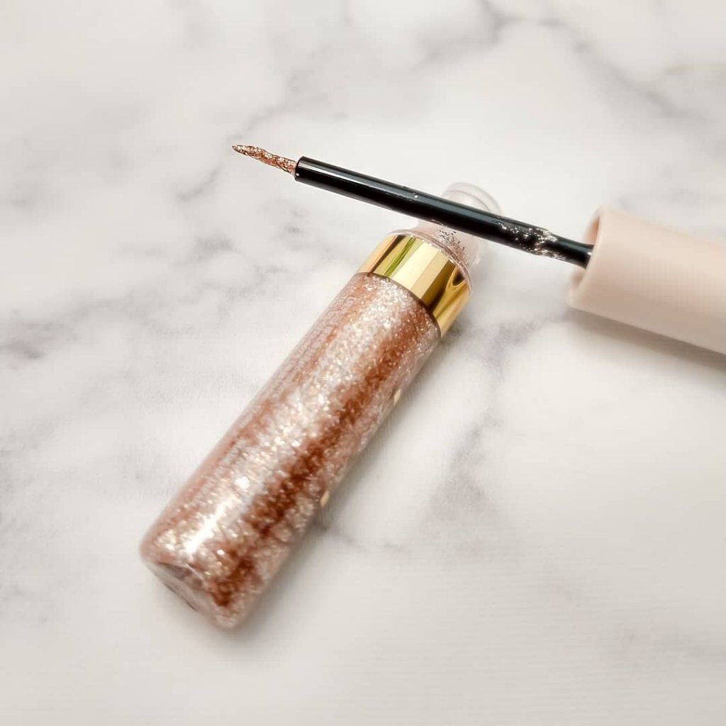 グリッターイルミネーションライナー/CipiCipi/リキッドアイライナーを使ったクチコミ(2枚目)