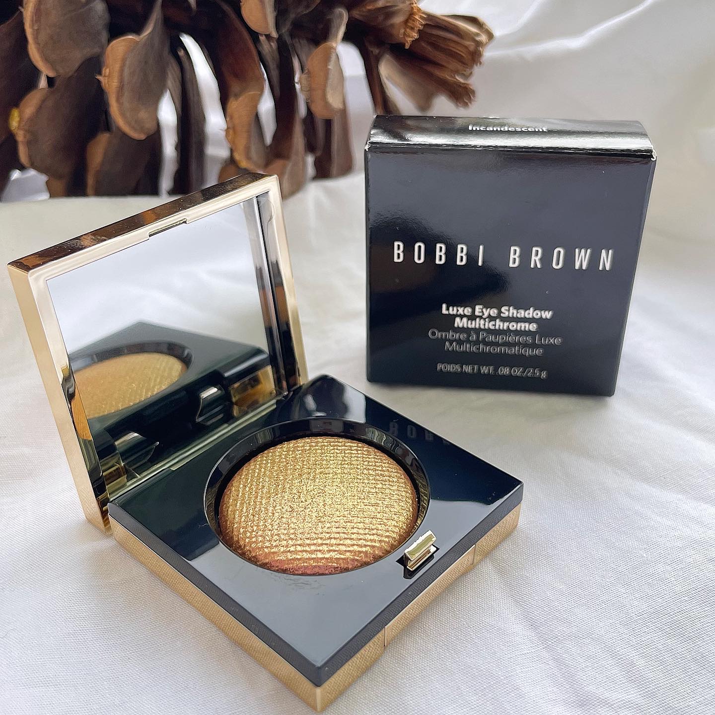 リュクスアイシャドウ 01 インカンデスント(マルチクロム) /BOBBI BROWN/単色アイシャドウを使ったクチコミ（1枚目）