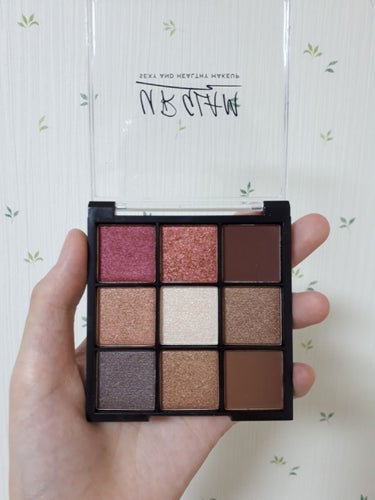 UR GLAM　BLOOMING EYE COLOR PALETTE/U R GLAM/アイシャドウパレットを使ったクチコミ（2枚目）