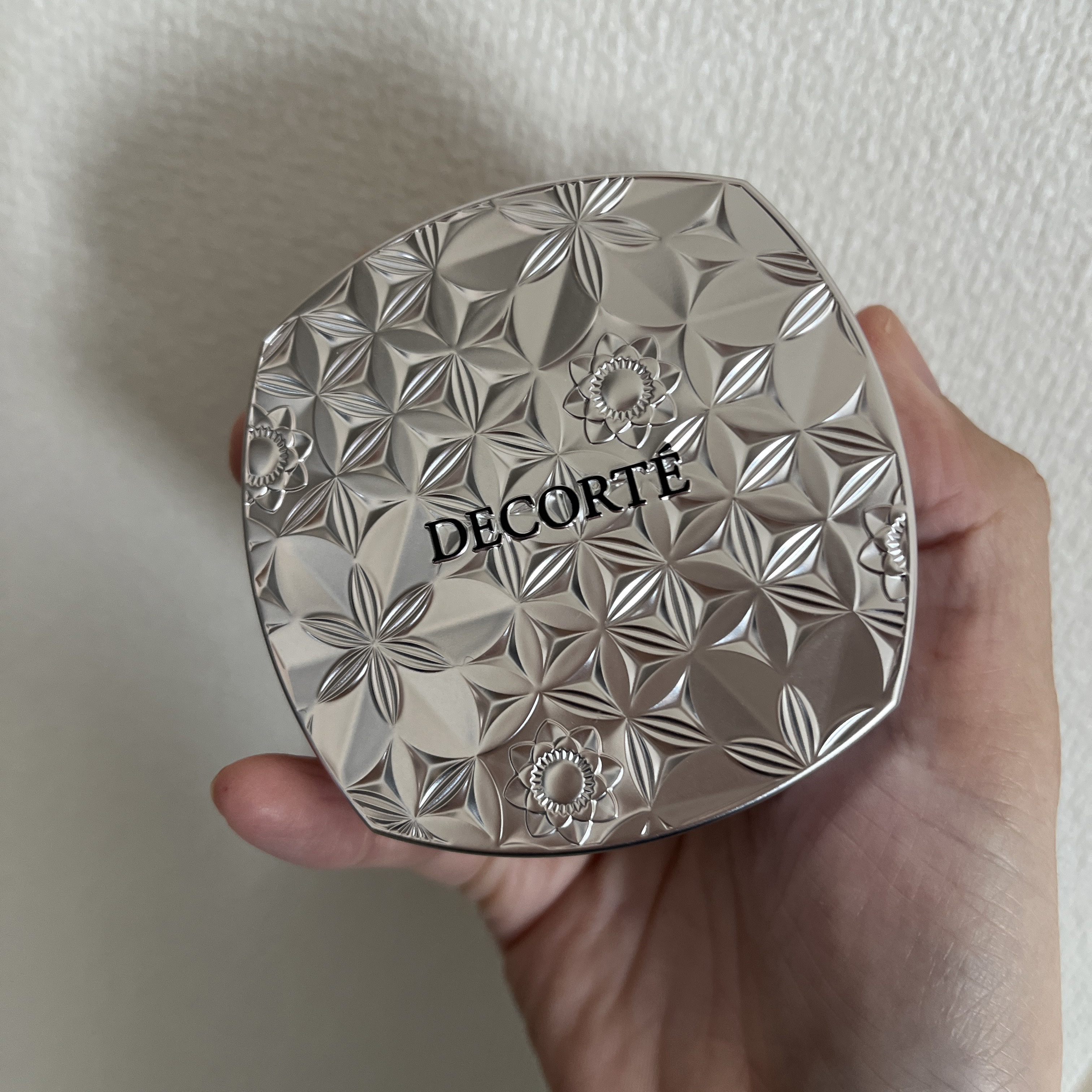 ルース パウダー/DECORTÉ/ルースパウダーを使ったクチコミ（2枚目）