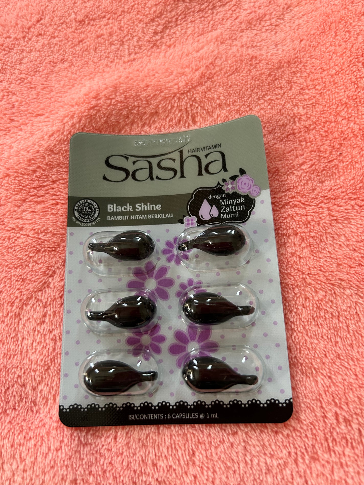 ヘアビタミン ブラック(ブラックシャイン)/Sasha/ヘアオイルを使ったクチコミ(5枚目)