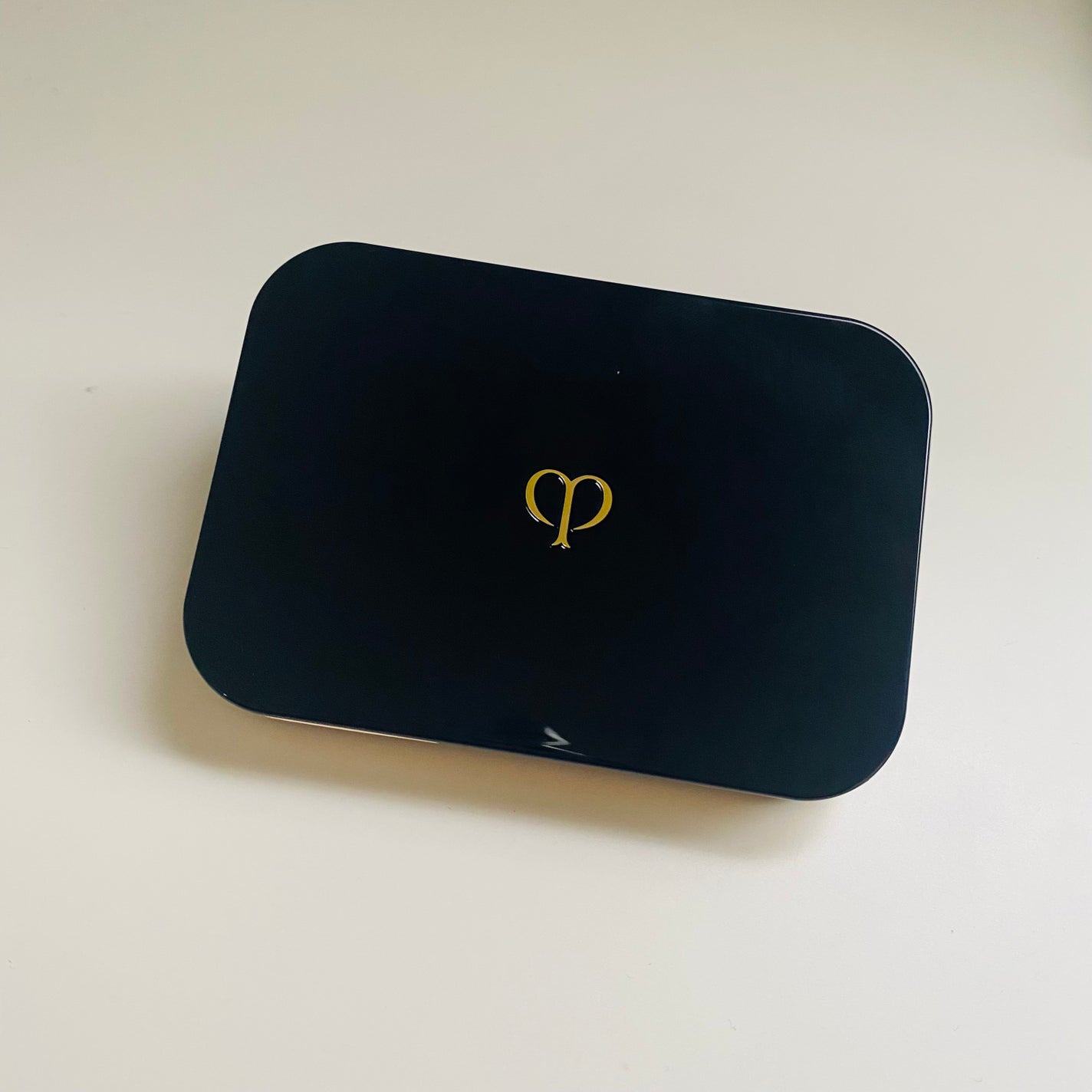 タンプードルエクラ/クレ・ド・ポー ボーテ/パウダーファンデーションを使ったクチコミ(3枚目)