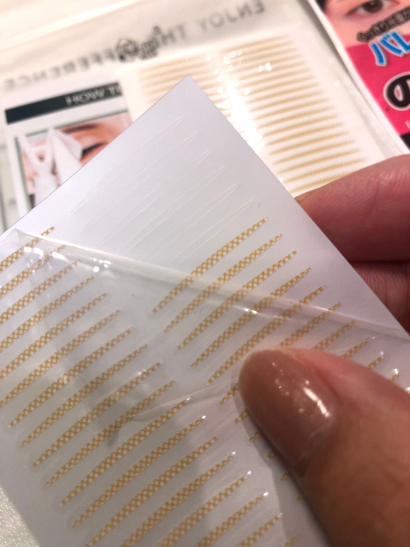 のびーるアイテープ(絆創膏タイプ、レギュラー)/DAISO/二重まぶた用アイテムを使ったクチコミ(8枚目)