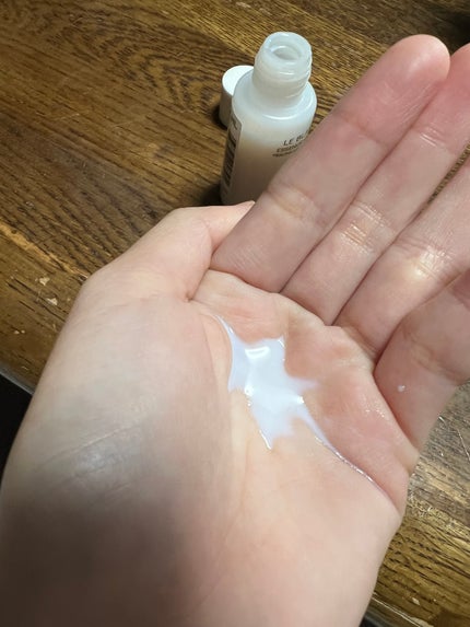 CHANEL ル ブラン ローション HLのクチコミ「CHANEL
ル ブラン ローション HL
朝晩使える化粧水のサンプルをCHANELさん.....」(3枚目)