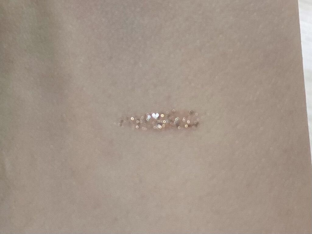 グリッターイルミネーションライナー/CipiCipi/リキッドアイライナーを使ったクチコミ(3枚目)