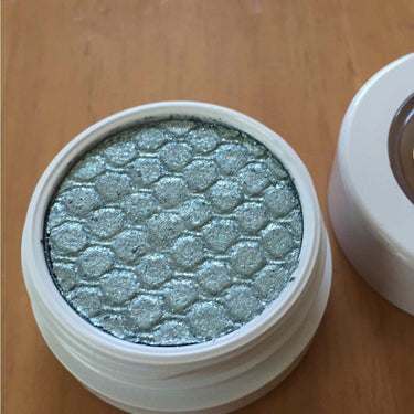 Super Shock Shadow/ColourPop/パウダーアイシャドウを使ったクチコミ（3枚目）