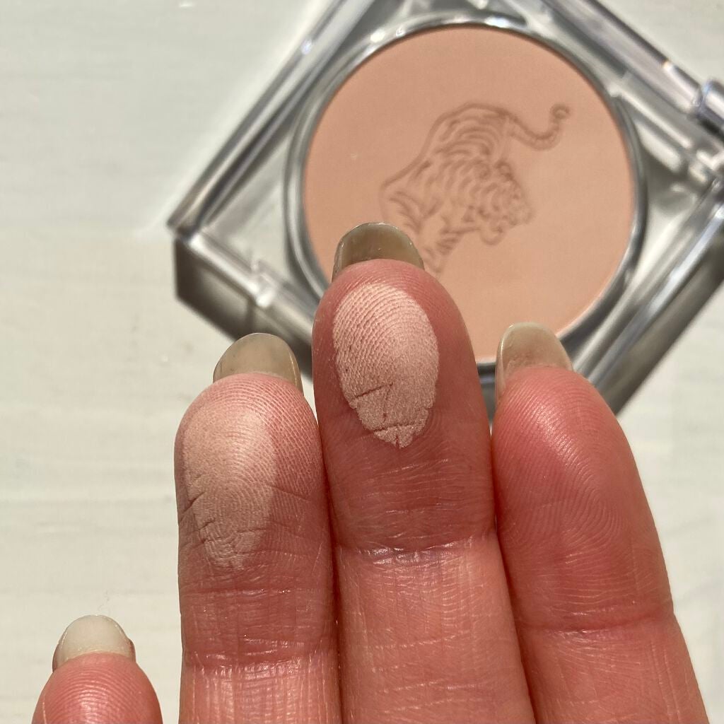 アンコモンタイガーペピイチーク/HOLIKA HOLIKA/パウダーチークを使ったクチコミ(3枚目)