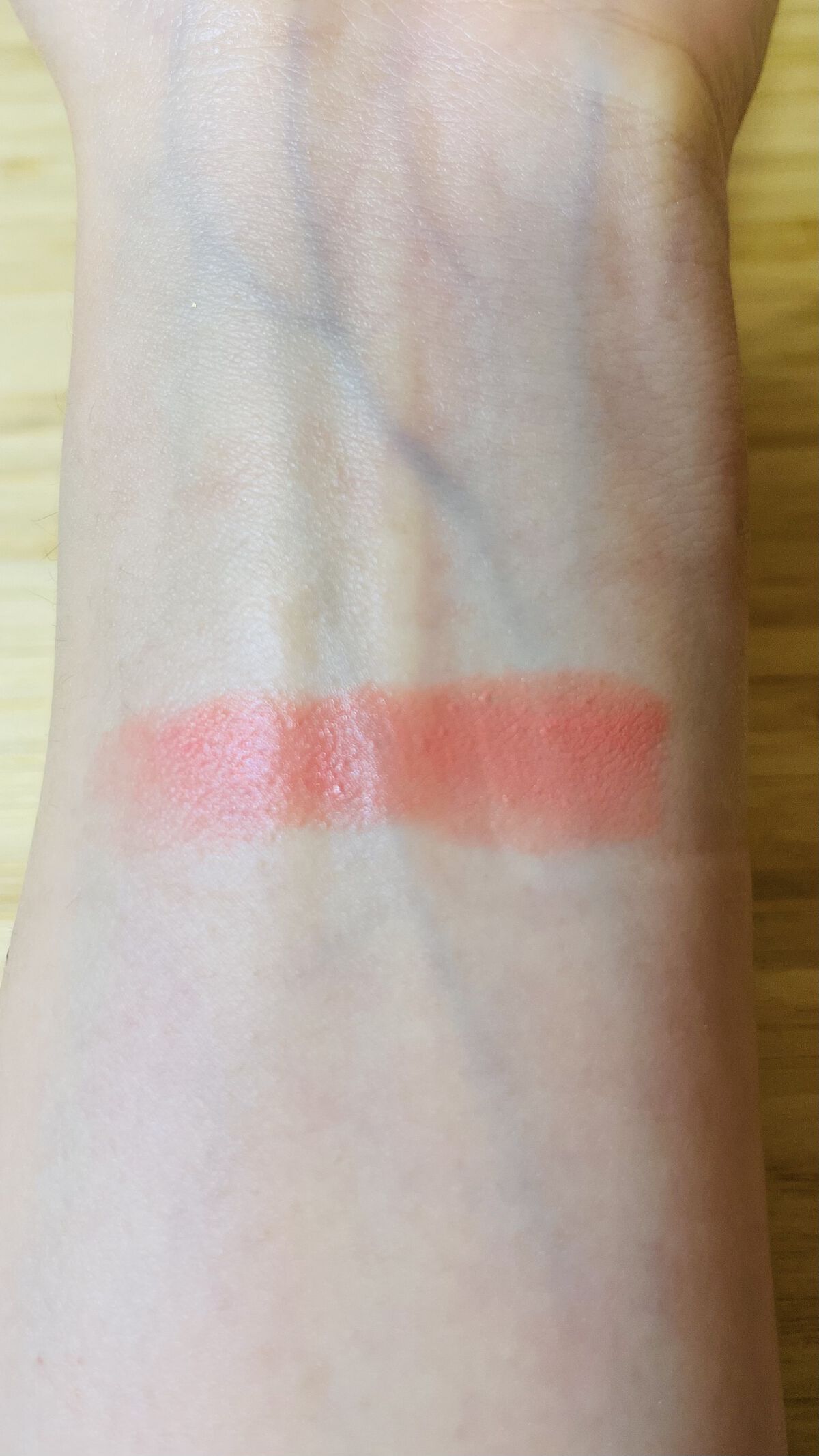 ルージュ アリュール ヴェルヴェット 65 ラリストクラーティカ/CHANEL/口紅を使ったクチコミ（2枚目）