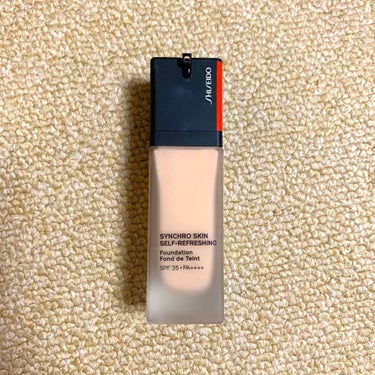 SHISEIDO
シンクロスキン セルフリフレッシング
ファンデーション　220 Linen

名前なが🙄笑
リキッドファンデの常識が覆った！！
過去にTHREEのリキッド使ったことがあって、
その時は