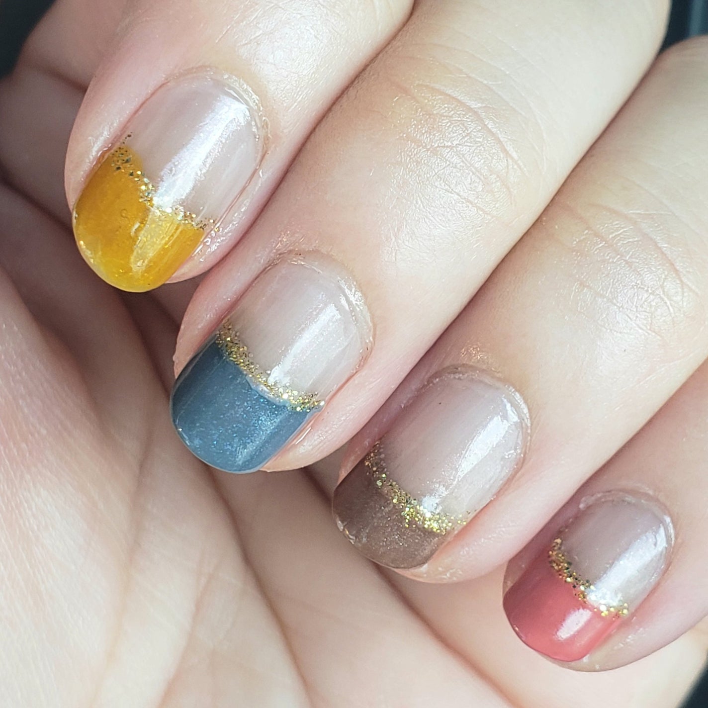 土木系おねいさん on LIPS 「今日のネイルは楽しみにしていた映画のイメージで概念ネイルにして..」(5枚目)