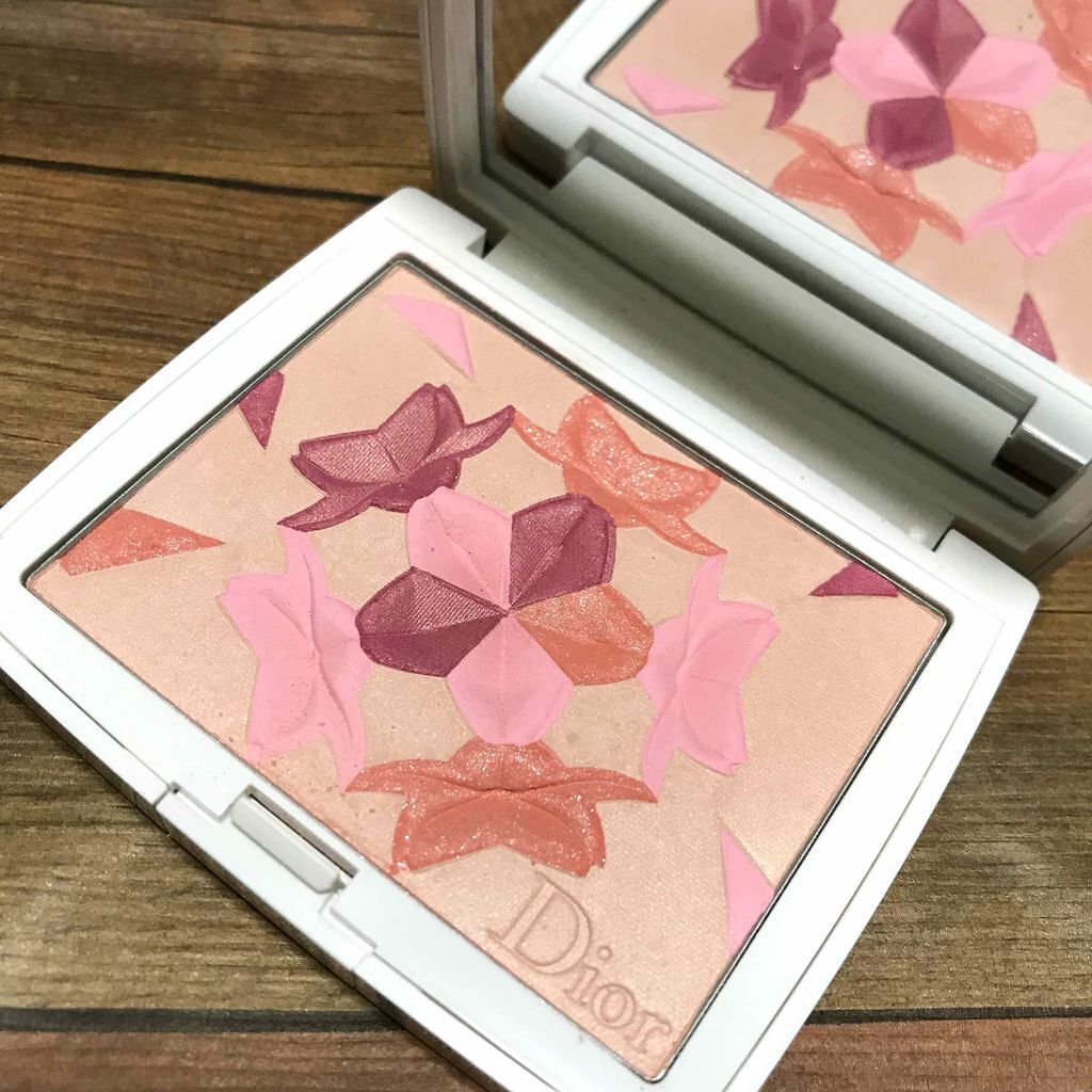 スノー ブラッシュ&ブルーム パウダー/Dior/パウダーチークを使ったクチコミ(2枚目)