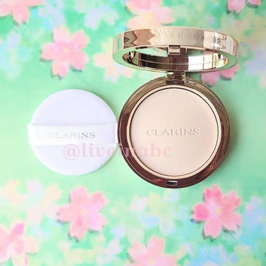 CLARINS エヴァーマット コンパクトパウダーのクチコミ「#clarins の#エヴァーマットコンパクトパウダー ✨


@clarinsofficia.....」（3枚目）