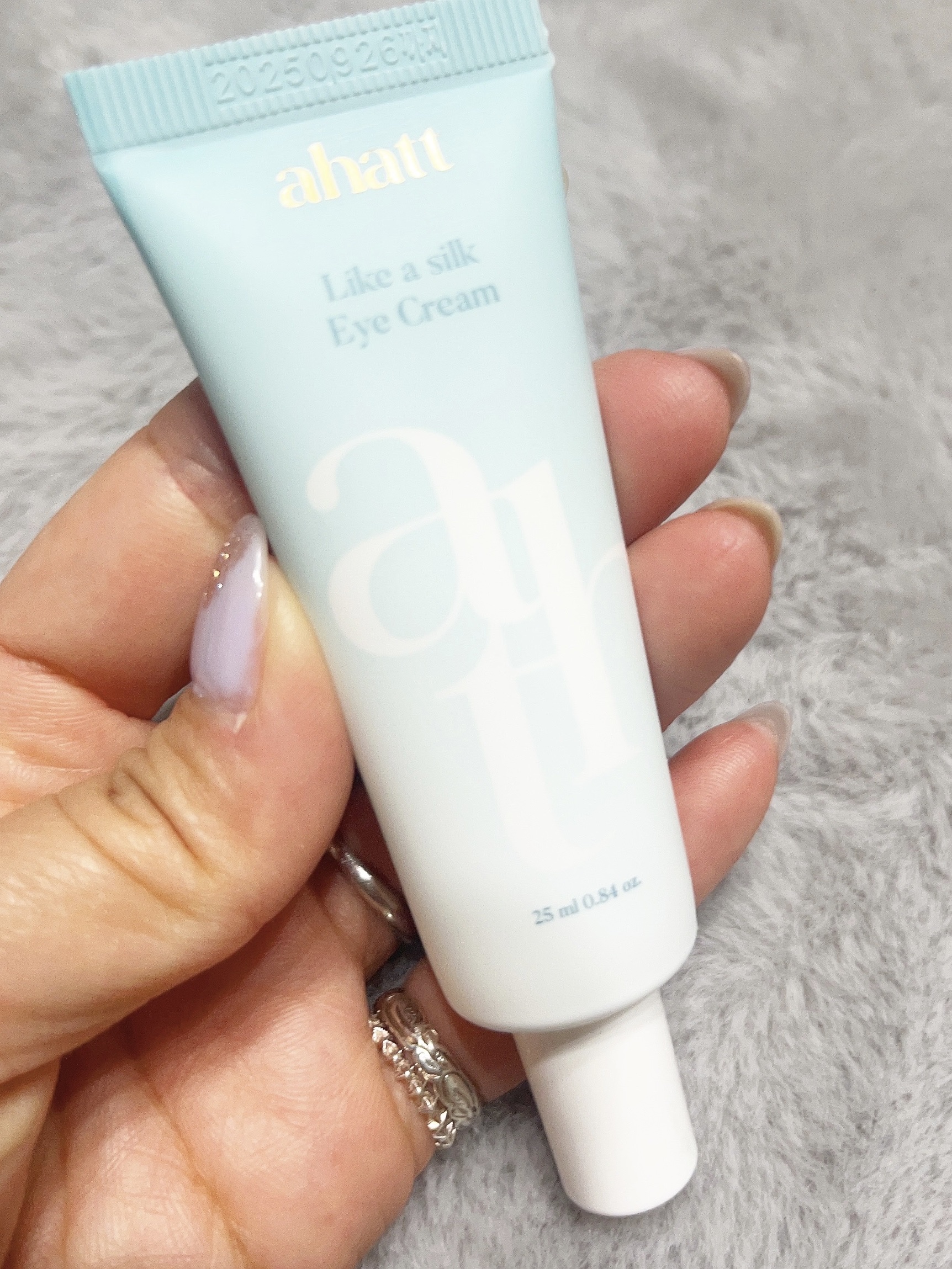 ライクシルクアイクリーム/ahatt/アイケア・アイクリームを使ったクチコミ（2枚目）
