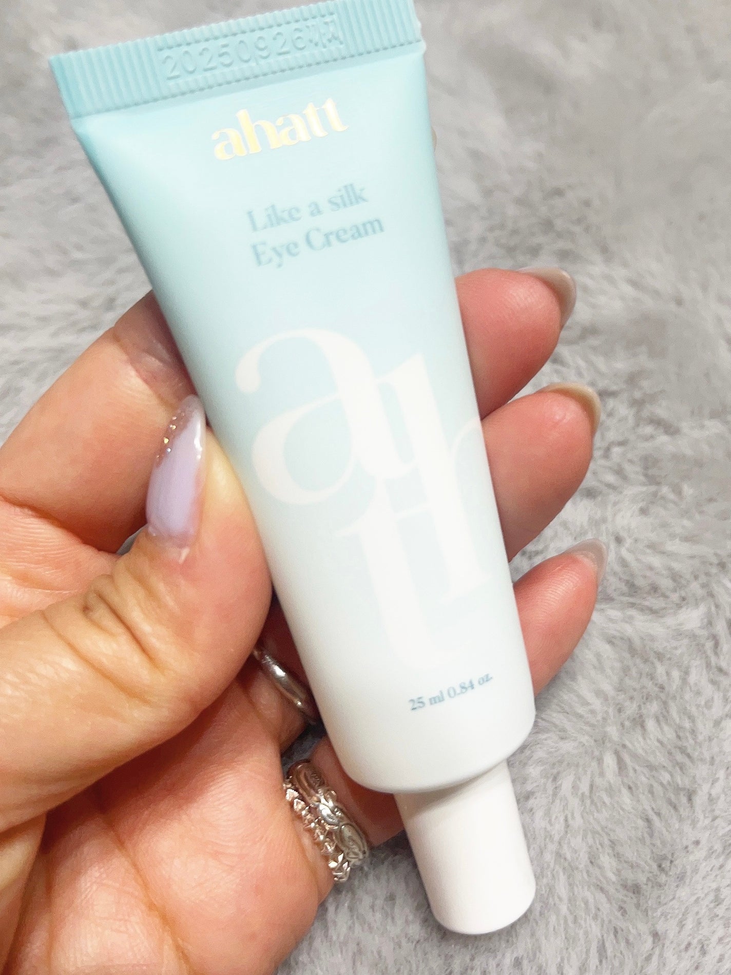ライクシルクアイクリーム/ahatt/アイケア・アイクリームを使ったクチコミ(2枚目)
