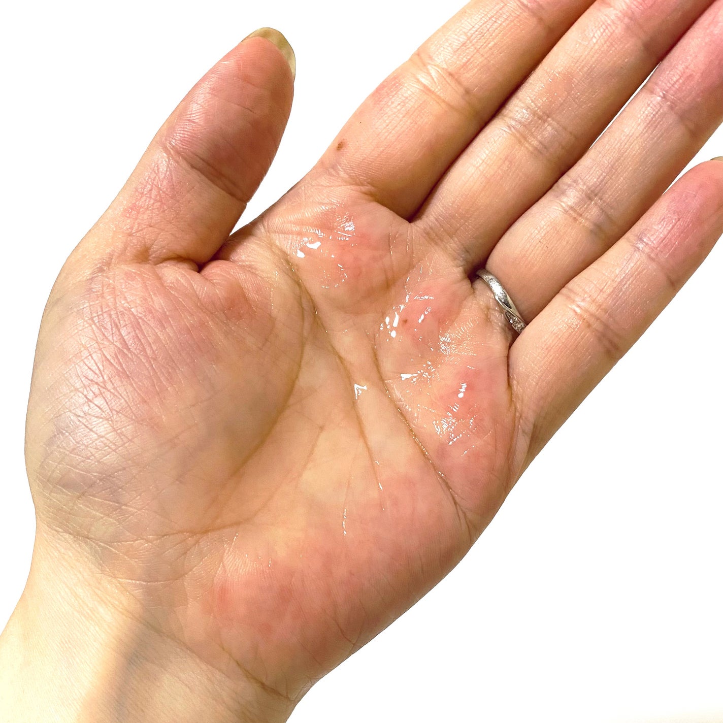 ミラクルズ シルキーリペア 洗い流さないトリートメント/パンテーン/ヘアオイルを使ったクチコミ(4枚目)