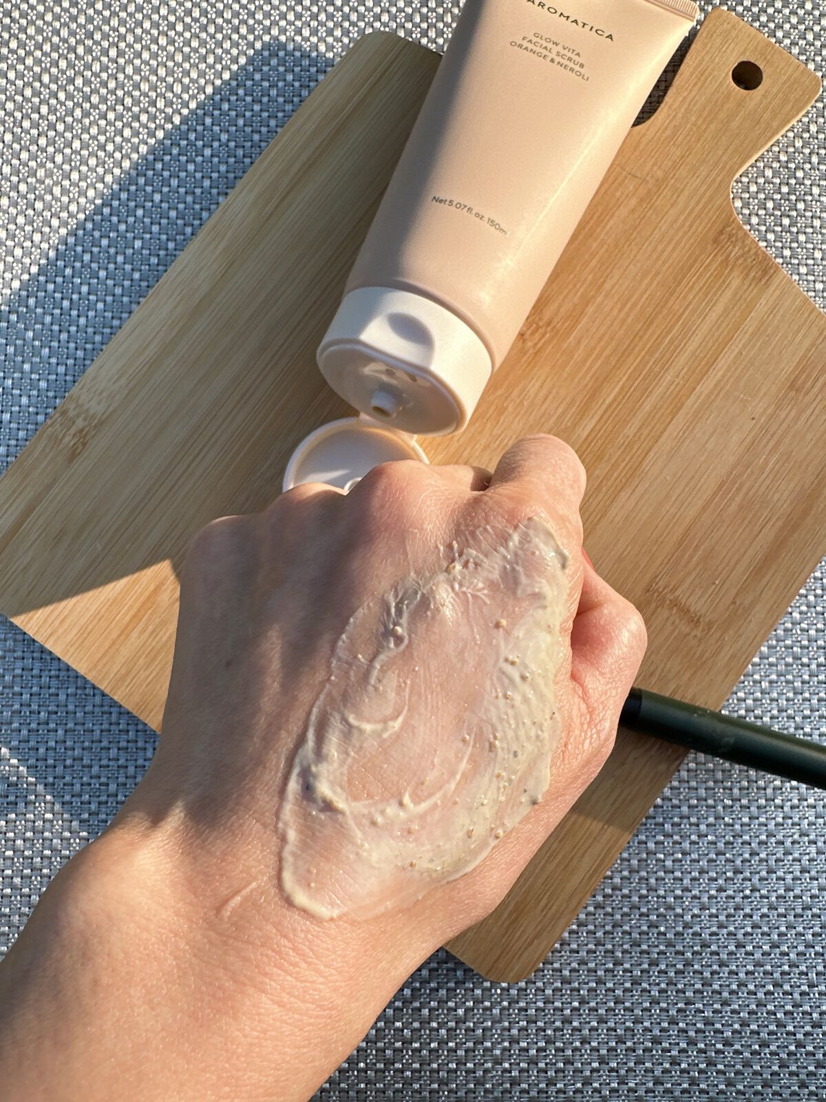 Yas_tinn on LIPS 「「AROMATICA」から5月1日に発売された、洗い流すタイプ..」(5枚目)