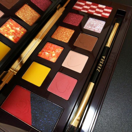 アリスドリームランドシリーズ 12色アイシャドウパレット(ZEESEA×大英博物館)/ZEESEA/アイシャドウパレットを使ったクチコミ(2枚目)