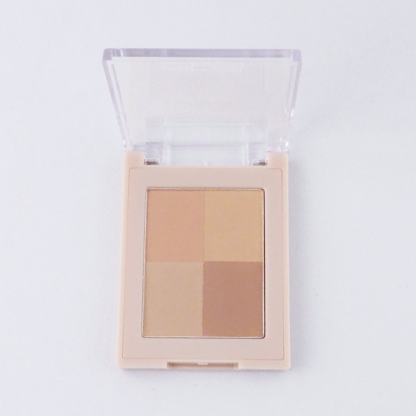 Solistella シェーディングパレット ラスティックチェスナット