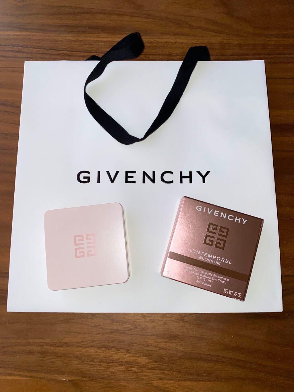 ランタンポレル ブロッサム クリーム コンパクト/GIVENCHY/化粧下地を使ったクチコミ(1枚目)
