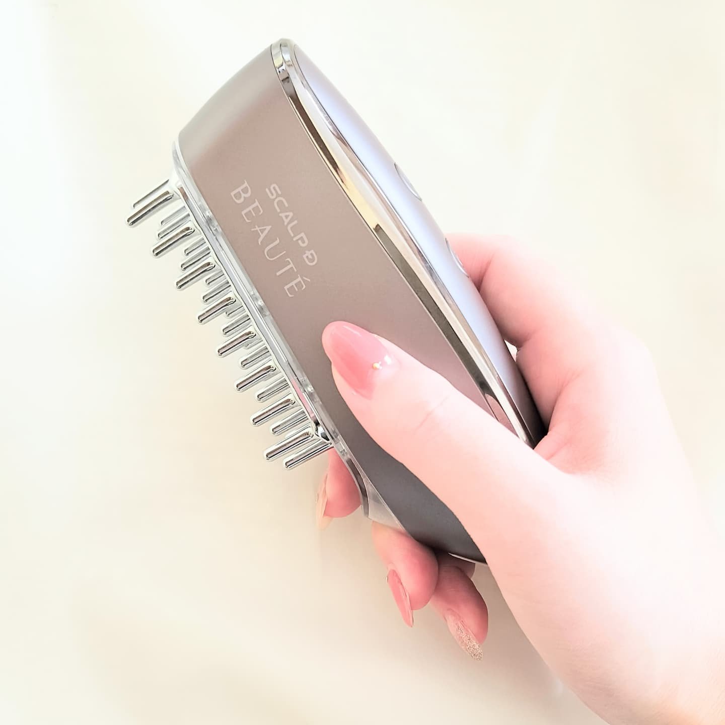 スカルプ電気ブラシ/アンファー(スカルプD)/美顔器・マッサージを使ったクチコミ（3枚目）