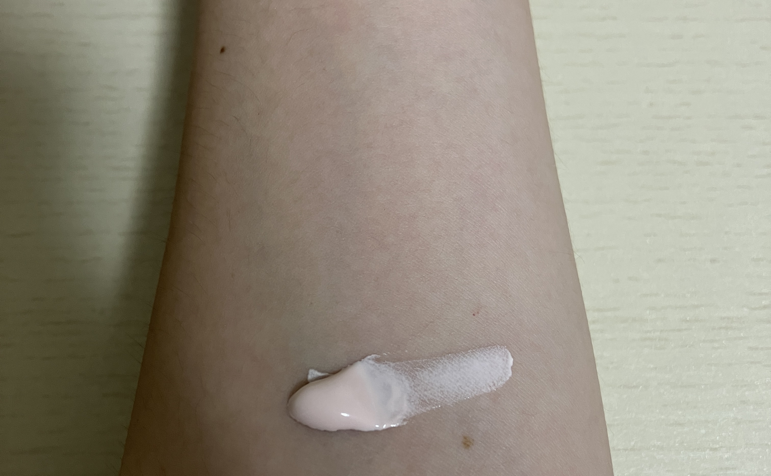 スキンアクア トーンアップUVエッセンス ローズ/スキンアクア/日焼け止めクリームを使ったクチコミ（3枚目）