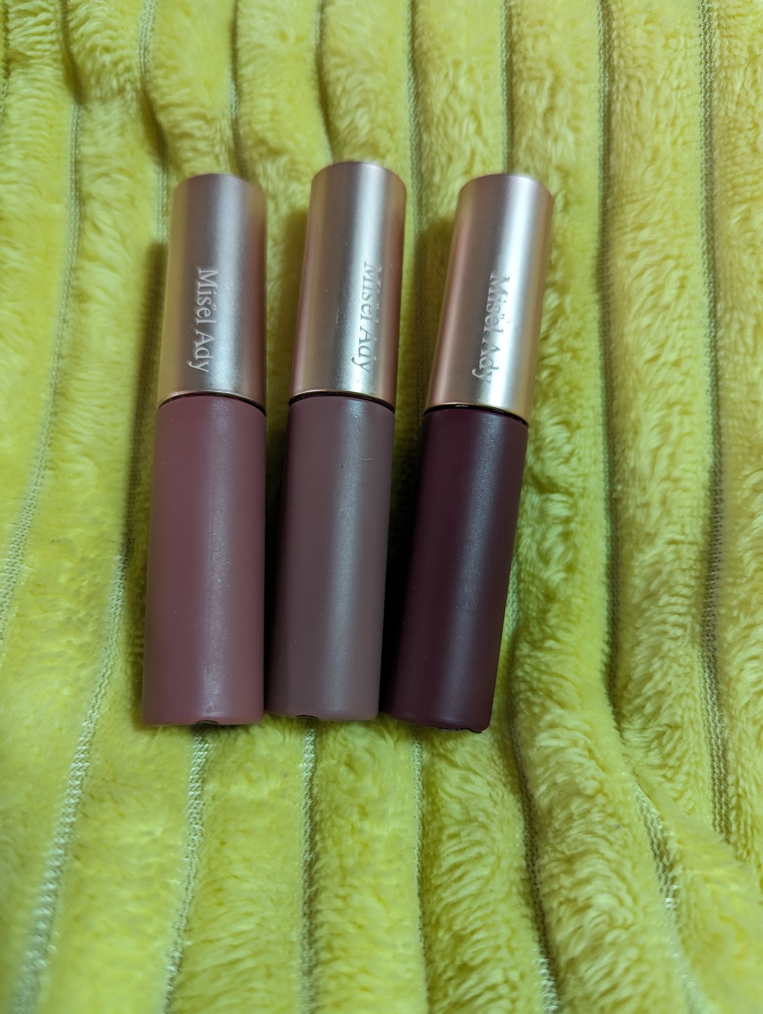 スキューズミー ミゼルエディウォーターリップティントマットのクチコミ「ミゼルエディウォーターリップティントマット
すりガラスのように見えるリップと聞いて飛びつくよう.....」（1枚目）