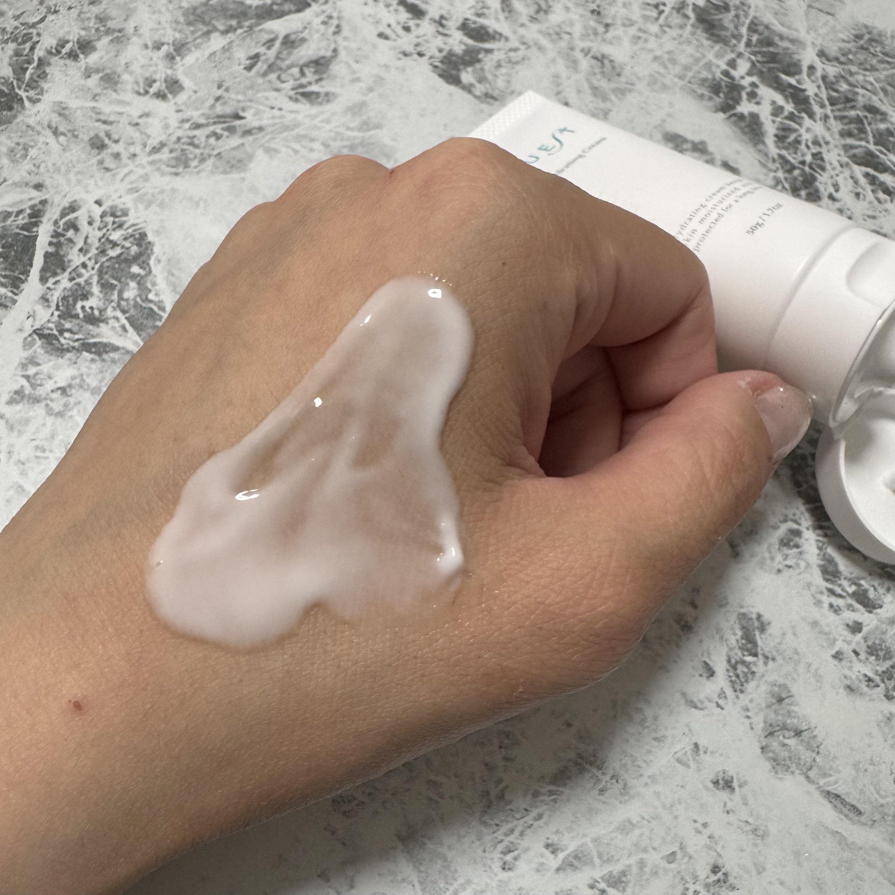 RF ハイドレーティングクリーム/PLUEST/フェイスクリームを使ったクチコミ（3枚目）