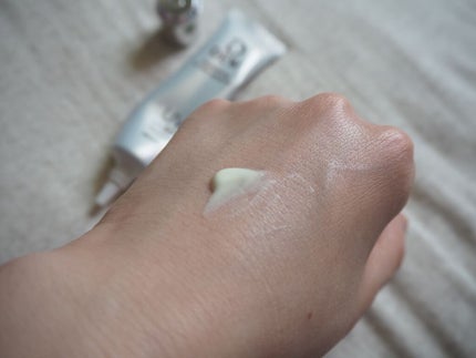 ブライトニングUVデイエッセンス/DEW/美容液を使ったクチコミ(2枚目)