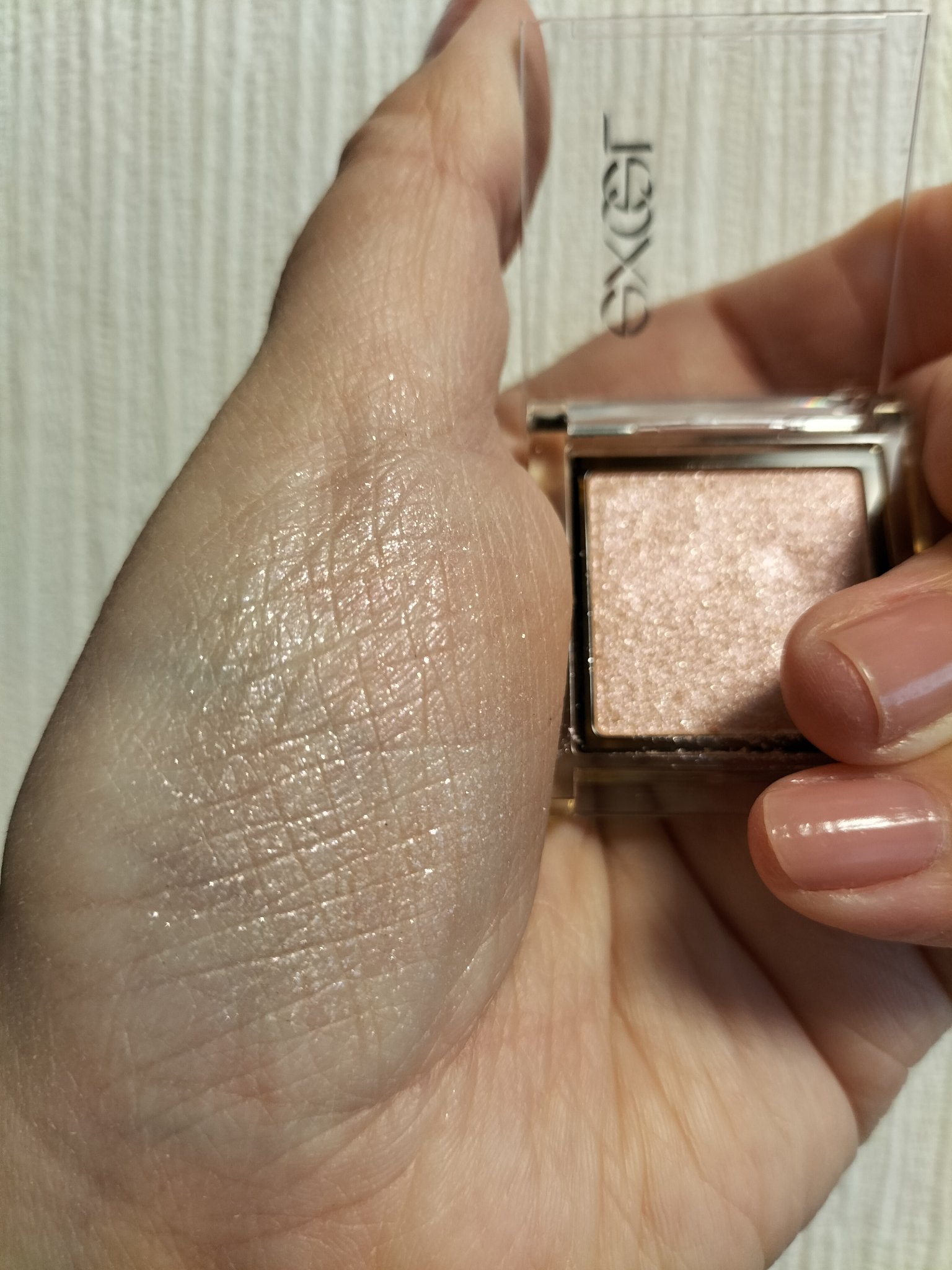 アイプランナー S03 ピンキズム/excel/単色アイシャドウを使ったクチコミ（3枚目）