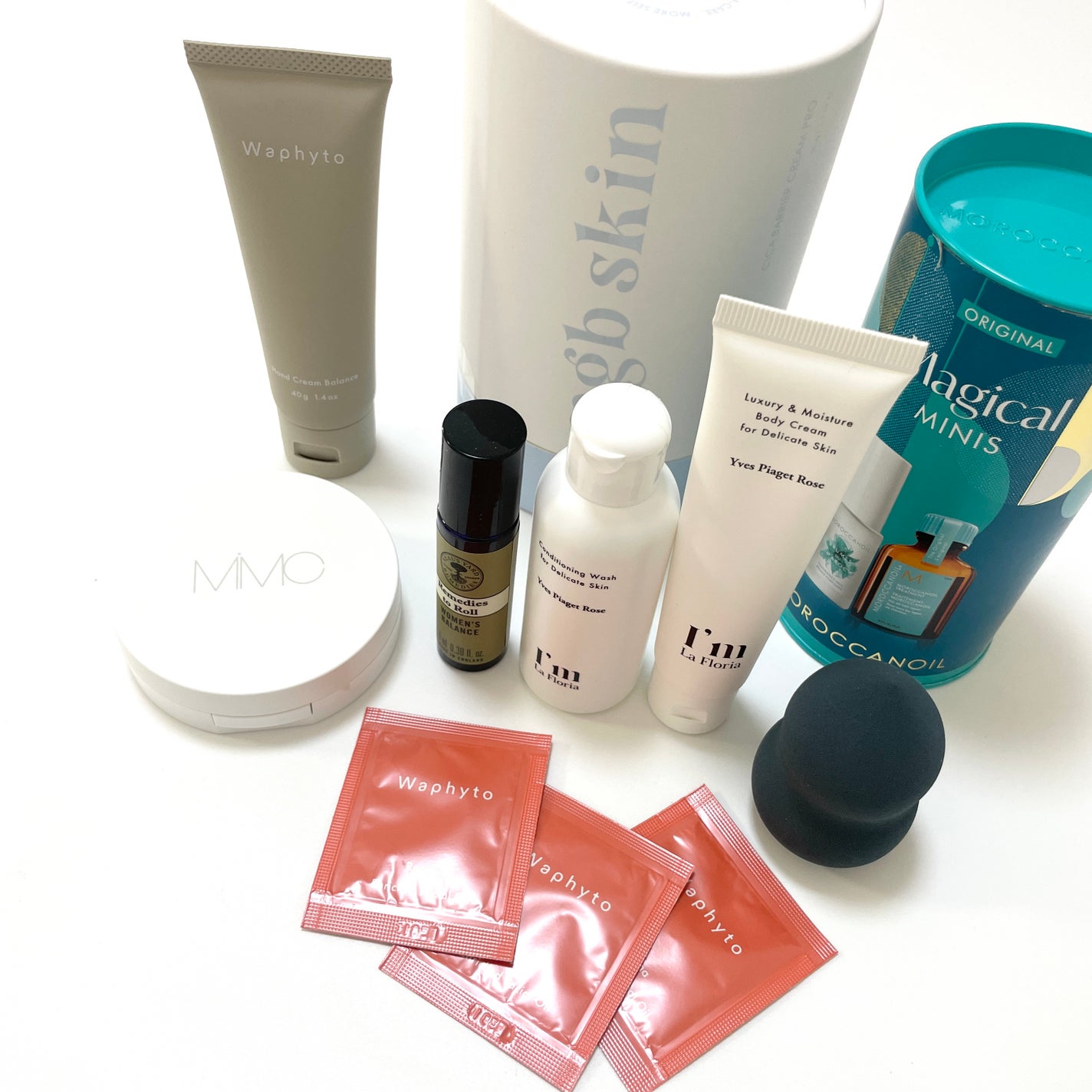 natsumi on LIPS 「MyLittleBox@my_little_box_japan..」(2枚目)