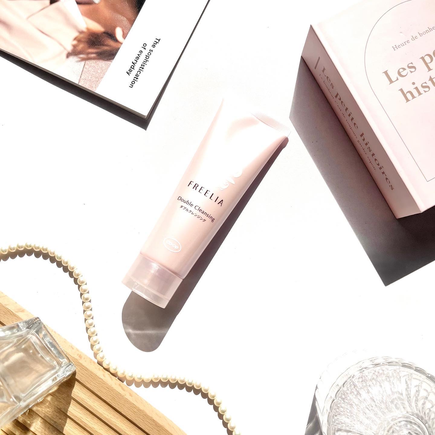 透明感あふれるハリつや肌へ◡̈⃝︎⋆︎*
⁡
⁡
\ 𝙁𝙍𝙀𝙀𝙇𝙄𝘼（フリーリア）/
⁡
⁡
@coopcosme45th 
@naris_coop 
⁡
⁡
国内の専用バラ園で大切に育てられた
バラの力を借りて 年齢に負けな