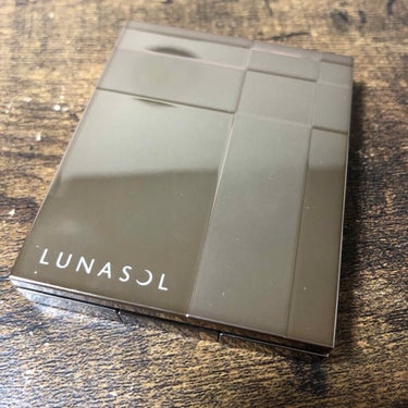 スキンモデリングアイズ/LUNASOL/アイシャドウパレットを使ったクチコミ（2枚目）