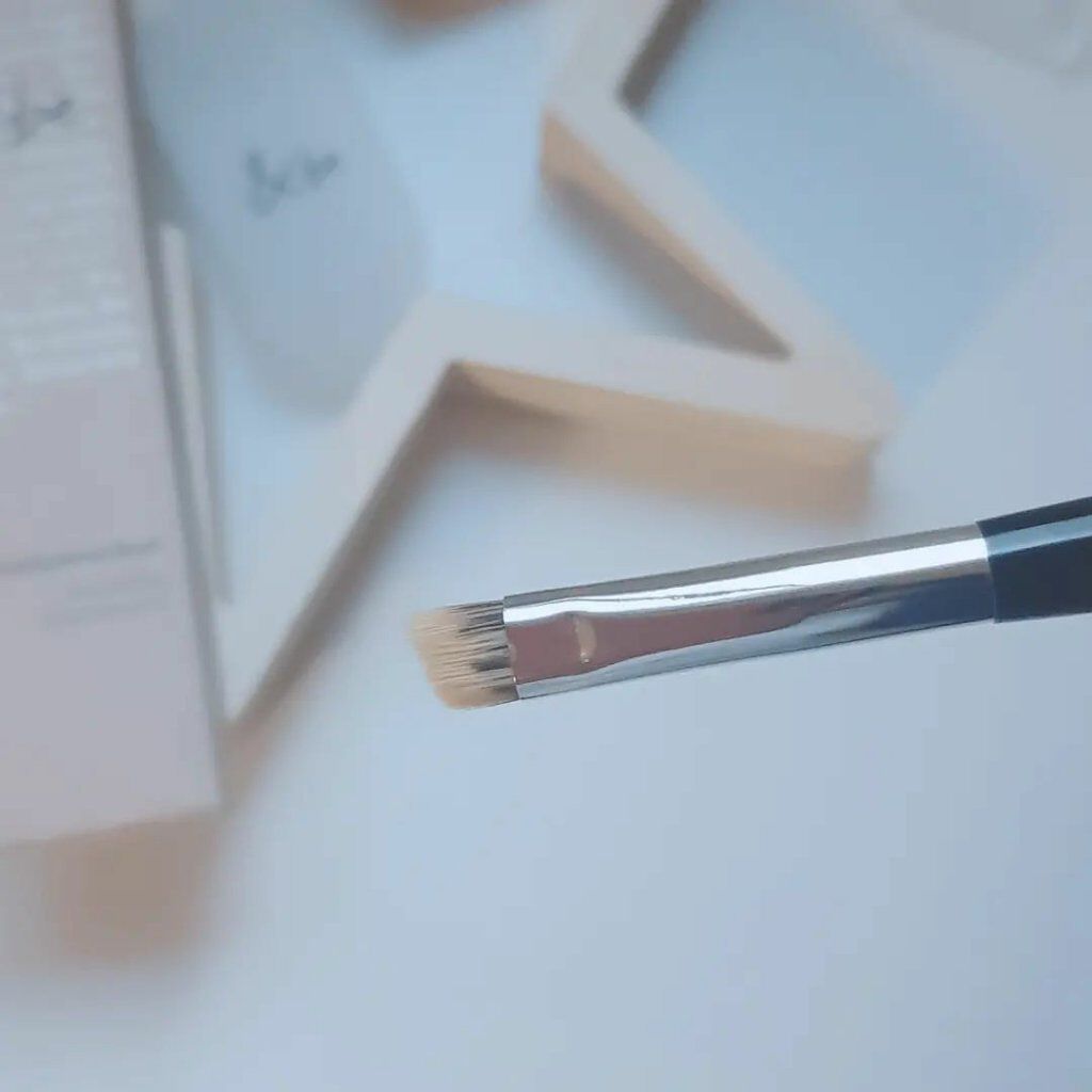 ダブルエンドアイブロウブラシ熊野筆/&be/メイクブラシを使ったクチコミ(4枚目)