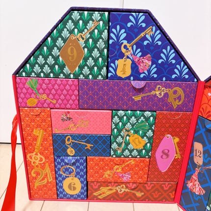 徳井さん on LIPS 「つ、つ、ついにSABONクリスマスアドベントカレンダー2024..」(4枚目)