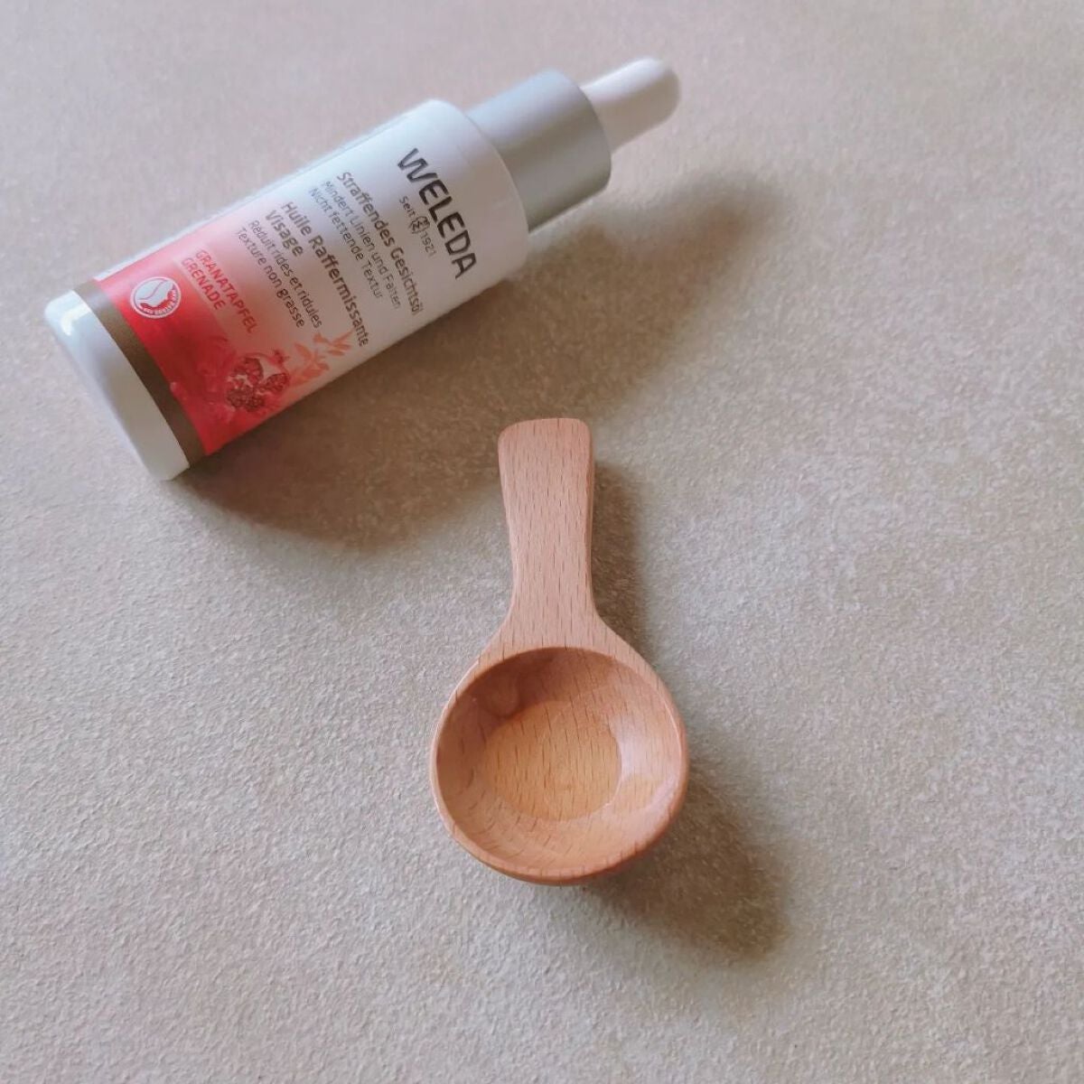 ざくろ フェイシャルオイル/WELEDA/フェイスオイルを使ったクチコミ(2枚目)